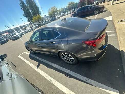 Used 2016 Acura TLX V6 SH-AWD w/ Technology Pkg image 5