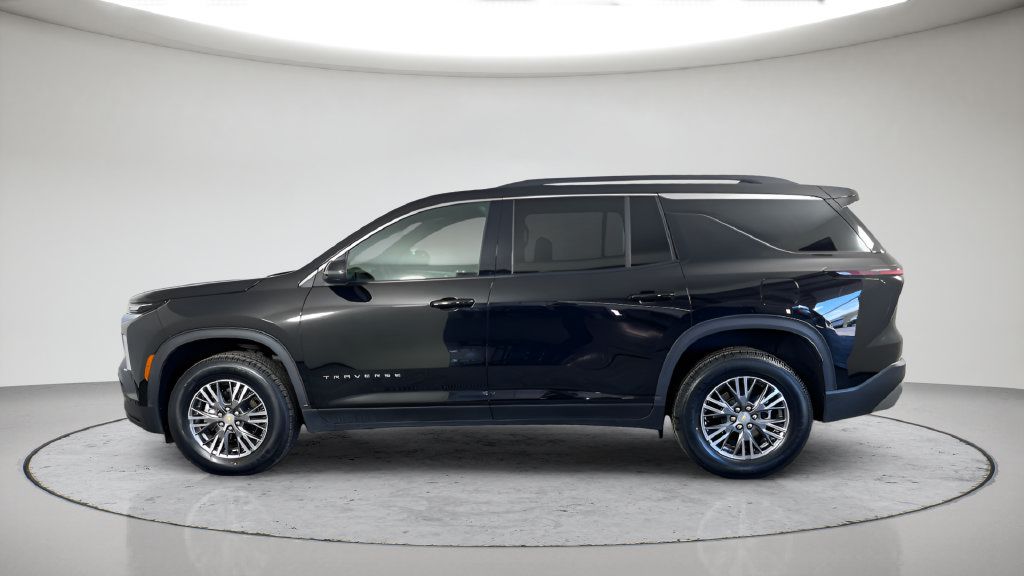 Used 2025 Chevrolet Traverse LT AWD/4WD image 8