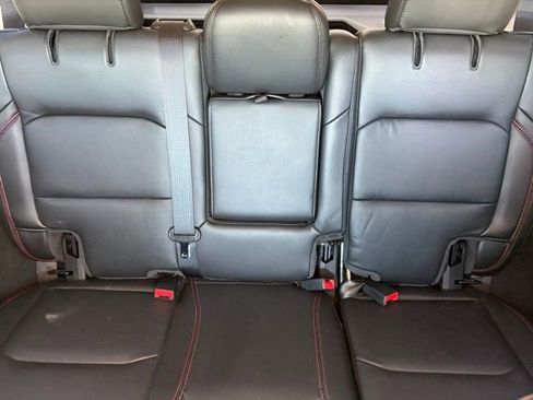 Used 2023 Jeep Wrangler Unlimited Rubicon image 14