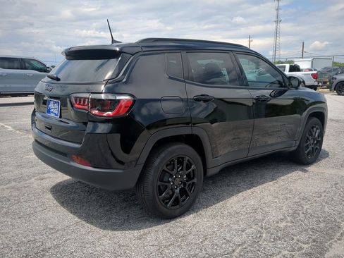New 2026 Jeep Compass Latitude AWD/4WD image 3