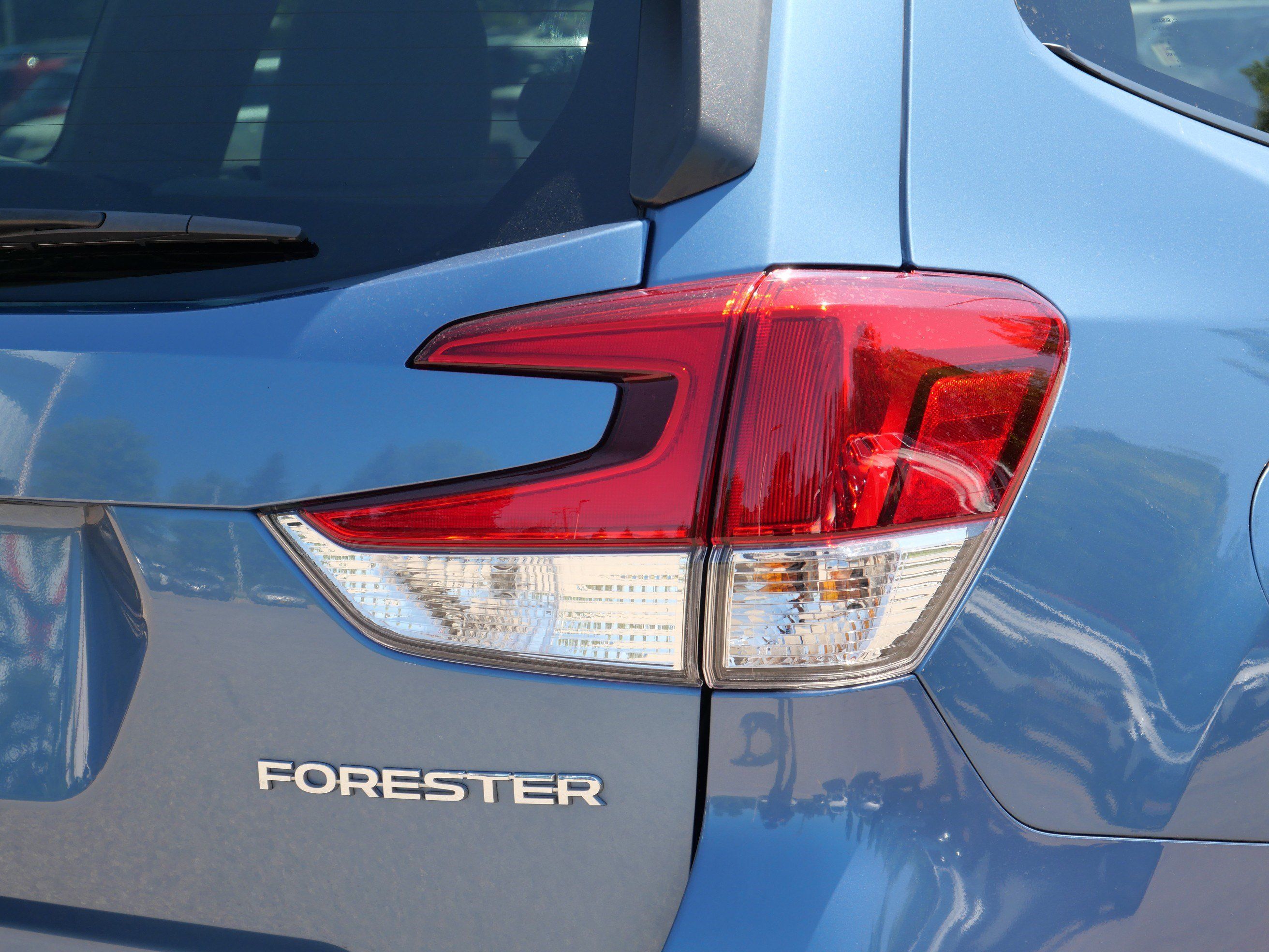 Used 2023 Subaru Forester Premium AWD/4WD image 17