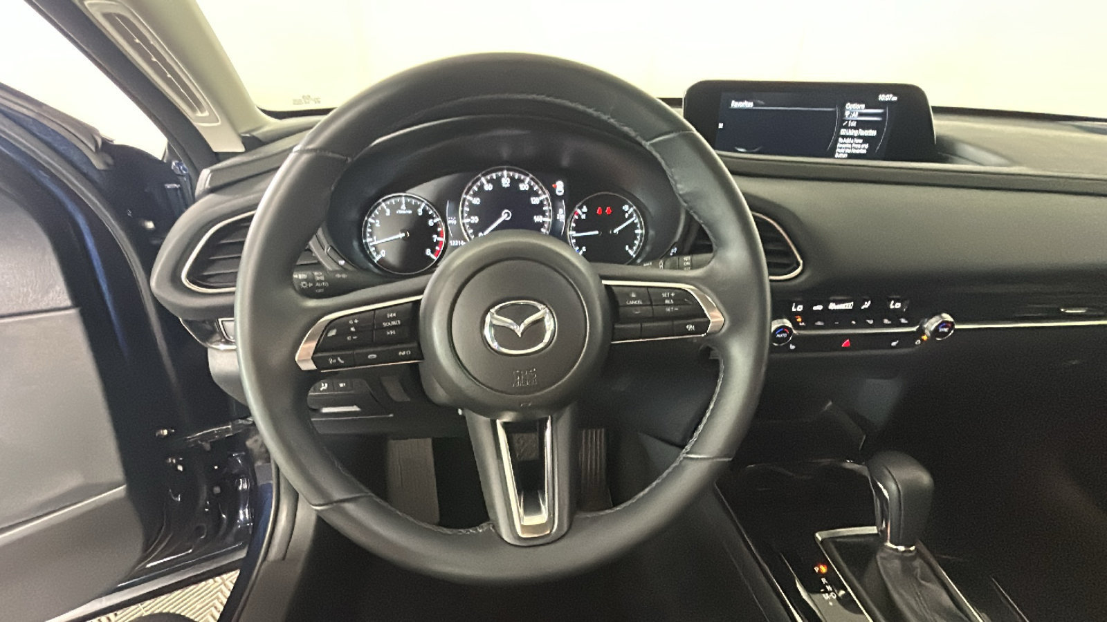 Used 2025 MAZDA CX-30 AWD 2.5 S w/ Preferred Package image 17