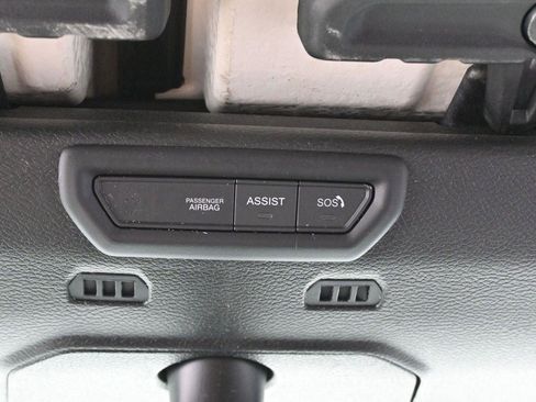 Used 2023 Jeep Wrangler Unlimited Rubicon w/ Cold Weather Group AWD/4WD image 29