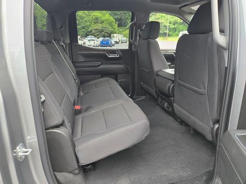 Used 2025 Chevrolet Silverado 1500 LT AWD/4WD image 19