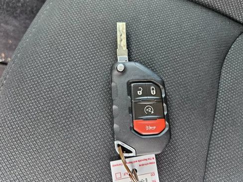 Used 2021 Jeep Wrangler Unlimited Sport AWD/4WD image 29