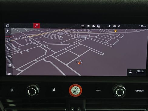 Used 2025 Porsche Macan image 18