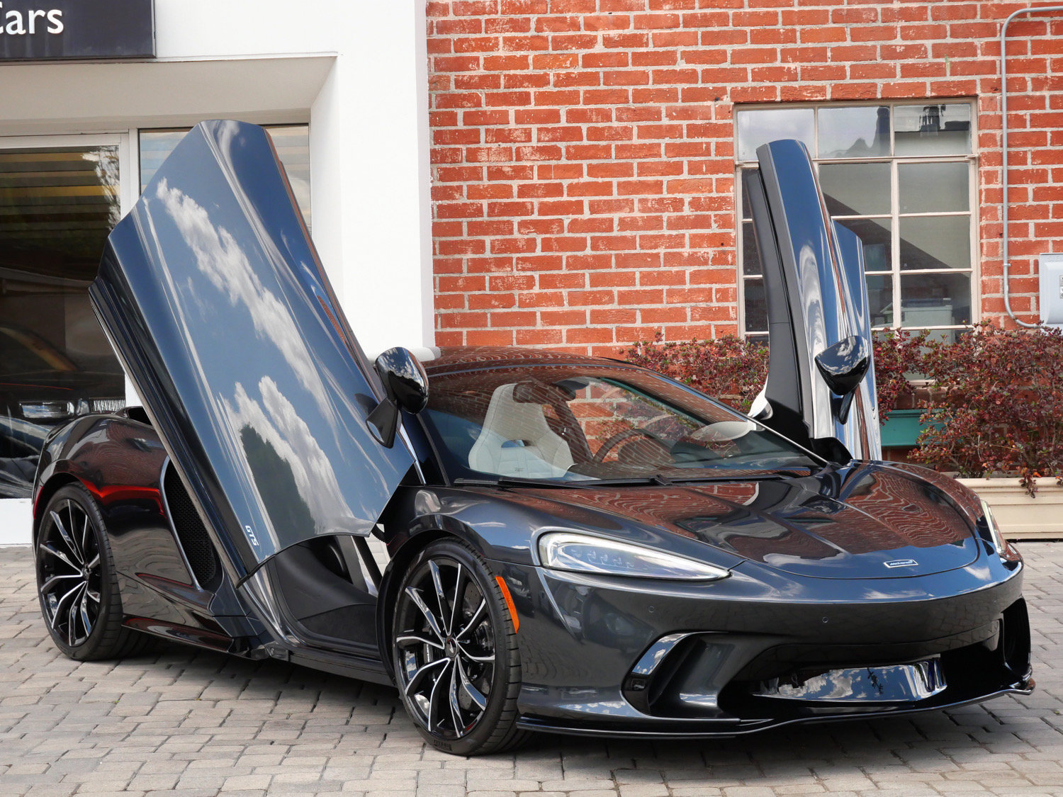 Used 2026 McLaren GTS RWD image 26
