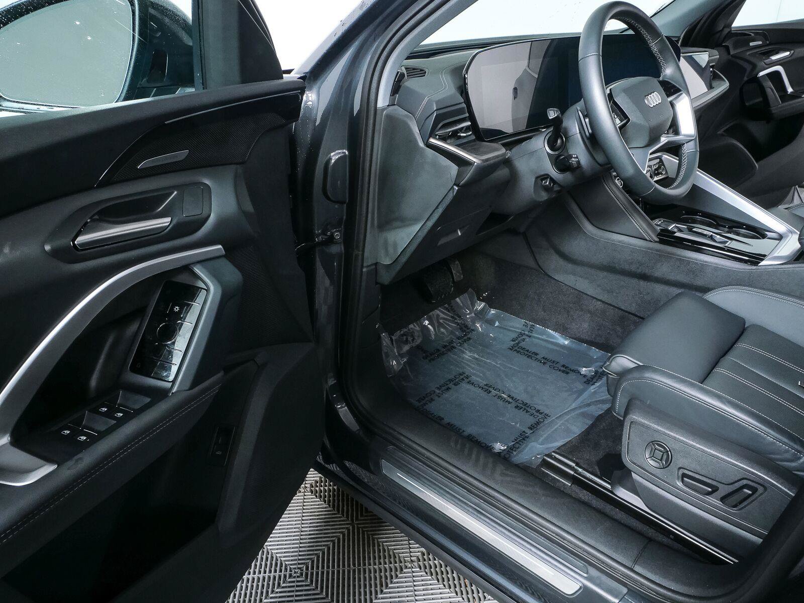 Used 2025 Audi Q5 Prestige AWD/4WD image 8