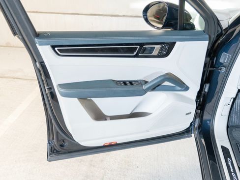 Certified 2023 Porsche Cayenne GTS AWD/4WD image 16