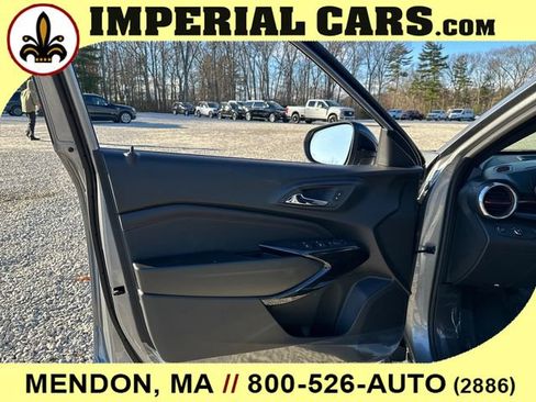 New 2026 Chevrolet Trax RS w/ Sunroof Package image 21