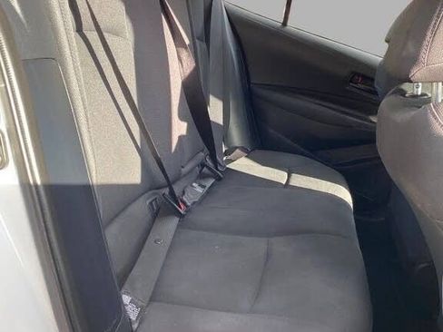 Used 2022 Toyota Corolla LE image 30