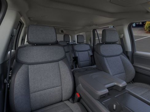 New 2025 Ford Expedition Active image 11