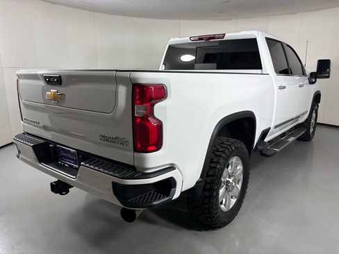 Used 2024 Chevrolet Silverado 3500 High Country w/ High Country Premium Package AWD/4WD image 10