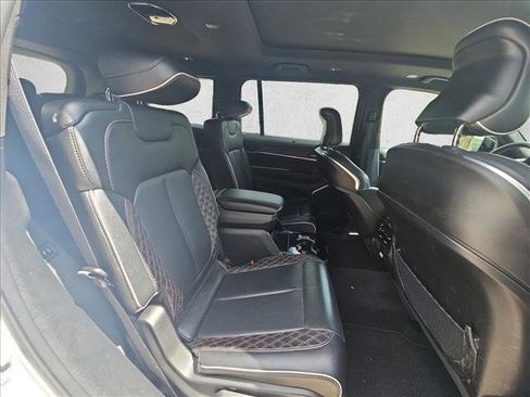 Used 2023 Jeep Grand Cherokee L Summit w/ Advanced Protech Group IV AWD/4WD image 19