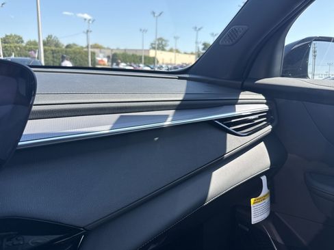 New 2026 Buick Enclave Sport Touring w/ Power Package image 18