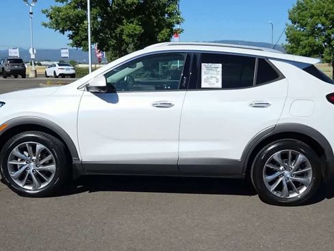 Used 2021 Buick Encore GX Essence w/ Advanced Technology Package AWD/4WD image 5