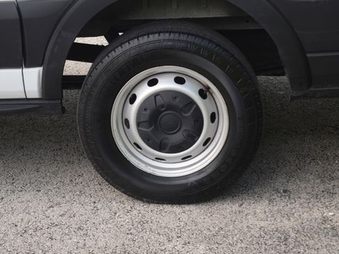 Used 2019 Ford Transit 250 130 Medium Roof RWD image 24