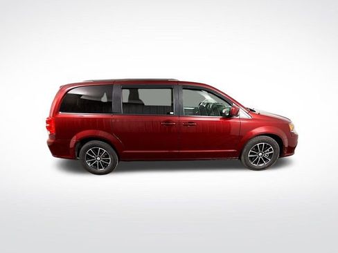 Used 2018 Dodge Grand Caravan GT image 8