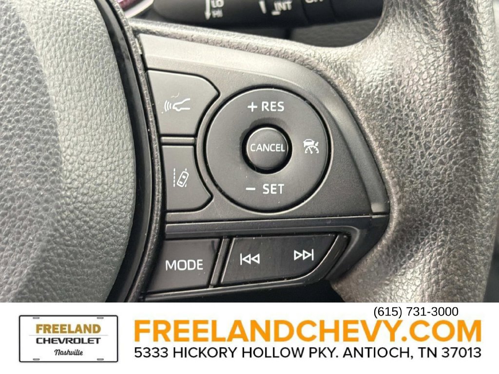 Used 2023 Toyota RAV4 XLE AWD/4WD image 33