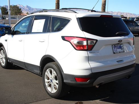 Certified 2018 Ford Escape SE image 5
