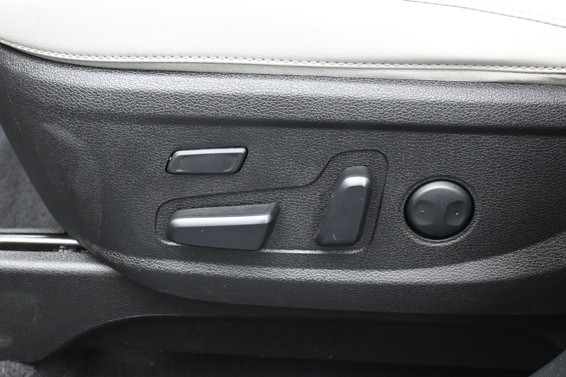 Used 2022 Kia Telluride SX w/ SX Prestige Package AWD/4WD image 21