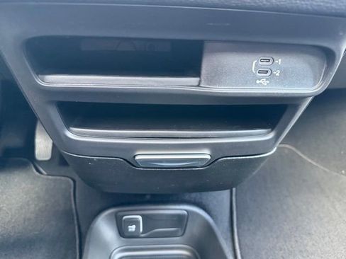 New 2026 Chrysler Pacifica Select image 22