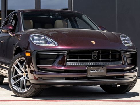 Certified 2023 Porsche Macan AWD/4WD image 9