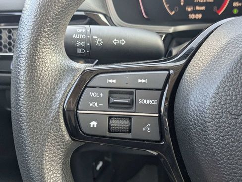 Used 2025 Honda Civic LX image 22