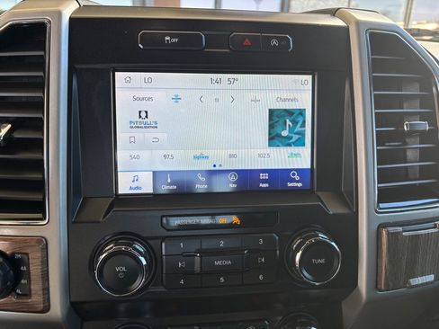 Used 2019 Ford F150 Lariat image 15