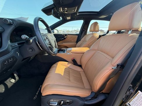 Used 2025 Lexus LS 500 image 12