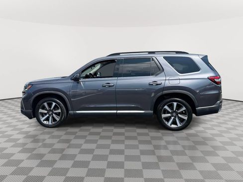 Used 2023 Honda Pilot Touring image 5