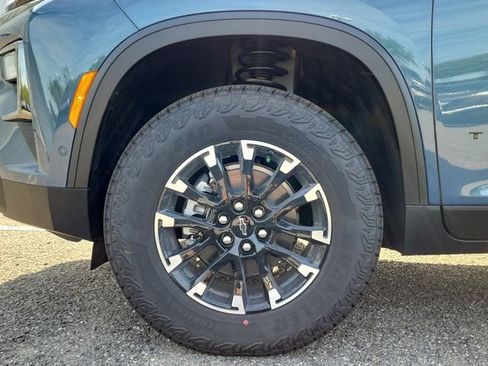 New 2026 Chevrolet Traverse Z71 w/ Enhanced Driving Package AWD/4WD image 5