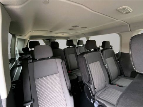 Used 2023 Ford Transit 350 XLT image 18