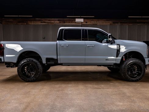 Used 2026 Ford F250 Platinum AWD/4WD image 11