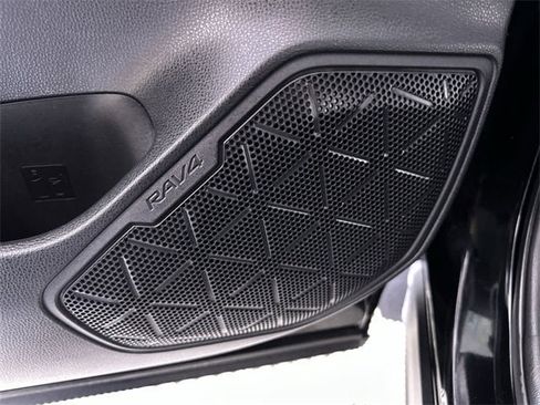 Used 2021 Toyota RAV4 XLE image 25