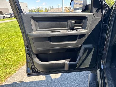 Used 2017 RAM 1500 Express w/ Black Ram 1500 Express Group AWD/4WD image 17