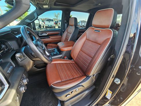 Used 2025 GMC Sierra 2500 Denali Ultimate image 15