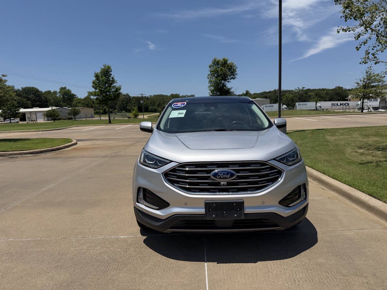 Used 2019 Ford Edge Titanium w/ Equipment Group 301A FWD image 7
