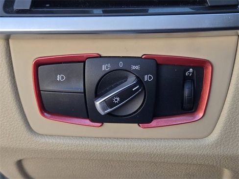 Used 2015 BMW 320i Sedan image 27