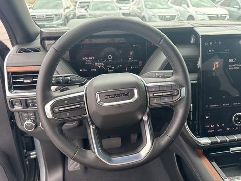 Used 2026 GMC Yukon Denali w/ Sun & Power Step Package image 13