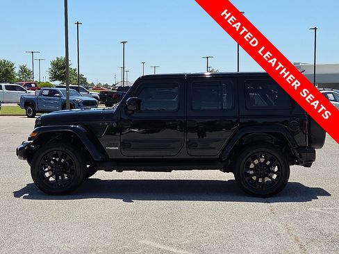 Used 2021 Jeep Wrangler Unlimited Sahara AWD/4WD image 3