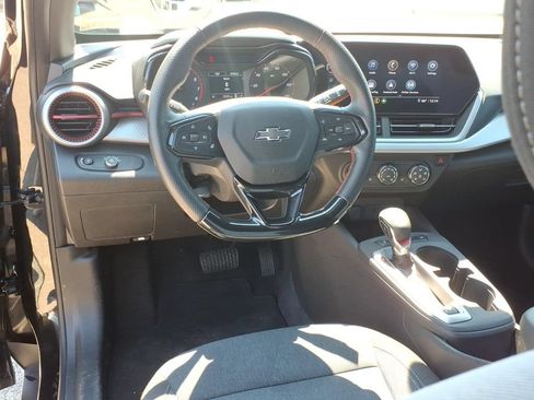 Used 2024 Chevrolet Trax RS w/ Driver Confidence Package FWD image 14