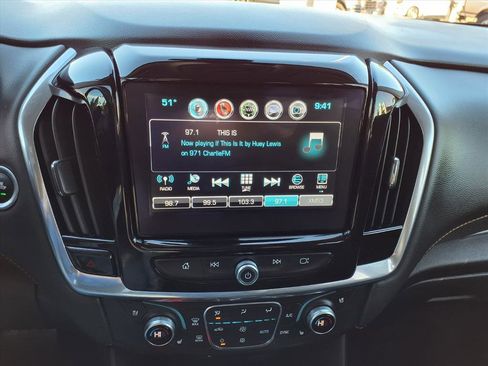 Used 2018 Chevrolet Traverse Premier image 16