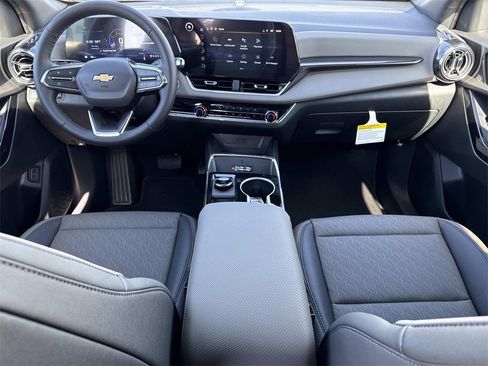New 2026 Chevrolet Equinox LT w/ Convenience Package II image 22