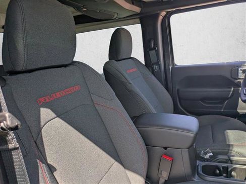 New 2025 Jeep Wrangler Rubicon w/ Convenience Group AWD/4WD image 16