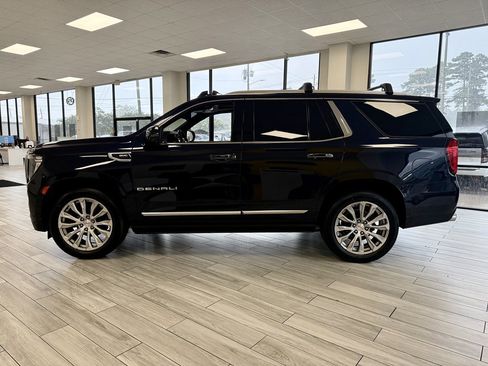 Used 2022 GMC Yukon Denali RWD image 4