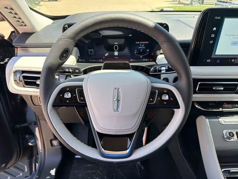 New 2026 Lincoln Aviator AWD image 25