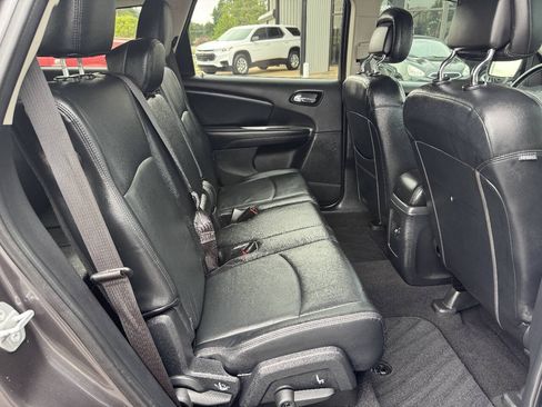 Used 2018 Dodge Journey SE w/ Popular Equipment Group FWD image 22