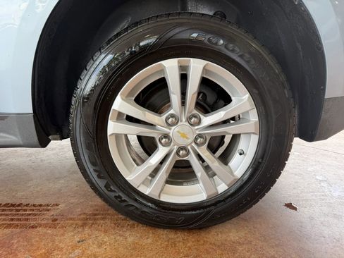 Used 2015 Chevrolet Equinox LS FWD image 24