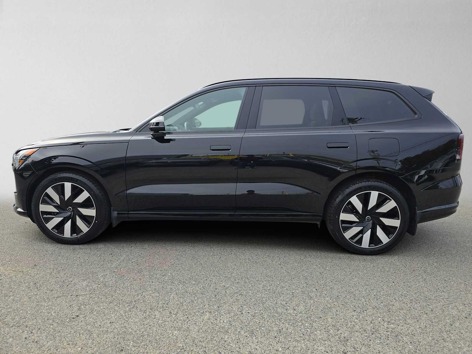 Certified 2025 Volvo EX90 Ultra AWD/4WD image 7